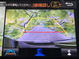 後方確認が容易なモニターは、安全運転をサポート。狭い道や駐車時も安心です。周囲の状況をしっかりと確認し、安全なドライブを心がけましょう。