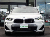 BMW在庫保有台数常時100台以上!ご来店の際はBMW本店(厚木市下荻野140-1)にご来店ください!弊社自慢の全天候型ショールーム!BMW在庫保有台数常時100台以上ございます!