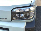 【届出(登録)済未使用車とは】自動車の分類では「新車」「中古車」この2種類しかありません。走行距離が100km未満かつ初度登録または初度届出された車両を「届出(登録)済未使用車」と呼んでいます。