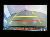 バックギアに入れると、このように後方が映し出されます!駐車の際とても安心!便利!最終確認はご自身の目と耳で必ず行ってください!