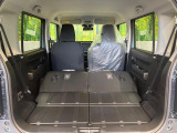 普段のお買い物や通勤、送迎等に十分な荷室スペースを確保しております。セカンドシートを倒すと、大きな荷物の積載も可能です♪