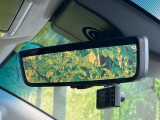 【デジタルインナーミラー】後席の大きな荷物や同乗者で後方が確認しづらい時でも安心!カメラが撮影した車両後方の映像をルームミラー内に表示。クリアな視界で状況の確認が可能です!