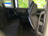 ゆったりとくつろげる2列目シート。長距離移動でも疲れにくく、快適な時間を過ごせます。