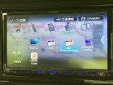 様々なメディアに対応し、お好みの音楽を高品質でお楽しみいただけます。直感的な操作で、簡単に楽曲の切り替えや設定変更が可能です。