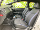運転しやすい配置と、操作しやすいスイッチ類が特徴。スムーズなドライビングをサポートし、快適なカーライフを実現します。