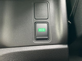 視認性の高いメーター類で、運転に必要な情報を的確に把握できます。運転に集中できる環境が、より安全なドライブを約束します。