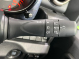 【オートライト】周りの明るさに応じて自動でヘッドライトの点灯・消灯ができる機能です!ライトの付け忘れ・消し忘れなどが無くなり、雨の日や夕方の走行も安心!トンネル通過時も便利ですね♪