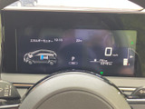 メーターパネルは、運転に必要な情報を分かりやすく表示し、運転状況を一目で確認できるよう設計されています。快適なドライブをサポートします。