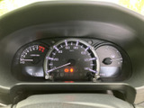 視認性の高いメーター類が、運転に必要な情報をしっかりとドライバーに伝えます。運転に集中できる環境です。
