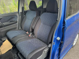 運転席&助手席☆ブラック系の内装色ですので汚れが目立ちにくいです☆