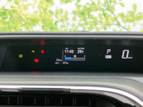 視認性の高いメーターパネル。運転に必要な情報を一目で確認できます。明るくクリアな表示で、安全運転をサポートします。