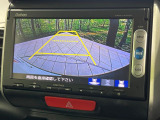 【バックカメラ】駐車時に後方がリアルタイム映像で確認できます。大型商業施設や立体駐車場での駐車時や、夜間のバック時に大活躍!運転スキルに関わらず、今や必須となった装備のひとつです!