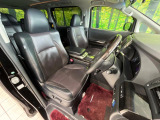 運転席シート廻りは使用感も少なく、良好な状態となっています。丁寧に使われていたことがよくわかりますね。