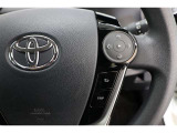 ■ステアリングスイッチ■ ステアリングスイッチ搭載!ハンドルひとつで、手を離さなくても手元のスイッチで音量調節や選曲操作などが可能!よそ見・わき見運転の防止にも繋がりますね!
