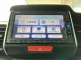 お好みの音楽を気軽に楽しめます。ラジオやCDはもちろん、外部機器との接続も可能。車内でのエンターテイメントが充実します。