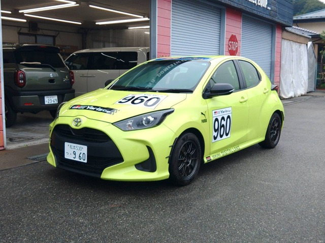 トヨタ ヤリス 