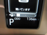 たとえばダイハツのお店にある、たくさんのスマアシ搭載車は、正常に作動する事をしっかり確認します。