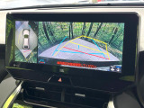 【パノラミックビューモニター】専用のカメラにより、上から見下ろしたような視点で360度クルマの周囲を確認することができます☆死角部分も確認しやすく、狭い場所での切り返しや駐車もスムーズに行えます。