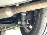 お車を安心してお乗りいただく為には、足回りの定期点検が欠かせません。サービスサポート(有償保証)では無料点検もご提供しており、安心のカーライフをお過ごしいただけるサポート体制が整っています。
