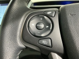 ステアリングにオーディオ操作スイッチが付いています。オーディオ画面に直接タッチしなくても操作が出来ますので、運転に集中できます。
