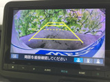 駐車時の安全性を高めます。狭い場所でも、後方の状況を的確に把握できるので、スムーズに駐車できます。