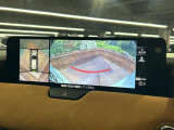 【360&deg;ビューモニター】専用のカメラにより、上から見下ろしたような視点で360度クルマの周囲を確認することができます☆死角部分も確認しやすく、狭い場所での切り返しや駐車もスムーズに行えます。