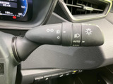 雨の日もクリアな視界を確保。ワイパーの操作は簡単で、運転に集中できます。悪天候時でも安全運転をサポートします。