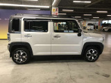 エンジンルーム、室内、クリーニング済みです。厳選したお車を屋内展示場にて展示中☆車両品質には自信がございます!ぜひ一度ご来店ください!!