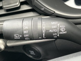 雨天時でもクリアな視界を確保。操作しやすいレバーで、運転状況に合わせて調整できます。フロントガラスを清潔に保ち、安全運転をサポートします。