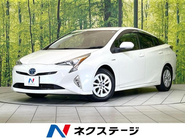 トヨタ プリウス 
