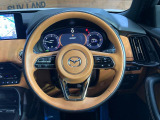 【純正革巻きステアリング】上質な革を使用することで、手にしっかり馴染みとても運転しやすいハンドルです♪
