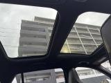 サンルーフが装備されている場合の車両は、開放感がありドライブを楽しくさせてくれます!!