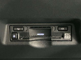 高速道路で便利な【ETC2.0】を装備しています。光ビーコン搭載で渋滞情報などナビゲーションと連動することで機能も充実いたします。他、観光施設に立ち寄るための高速料金割引サービス等もございます。