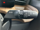 操作しやすい位置に配置されたウインカーレバー。スムーズな車線変更をサポートします。