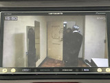 停車中にテレビや映像を楽しむことができます。休憩時間などに、リラックスした時間を過ごせるのが魅力です。後部座席の方も楽しめます。
