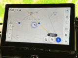わかりやすい地図表示で、目的地まで迷うことなく到着できます。渋滞情報もリアルタイムで確認でき、スムーズな移動を支援します。