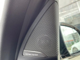 ●harman/kardonサウンドシステム:オーディオ専門メーカーが手掛けるプレミアムスピーカーを装備。多数のスピーカーから、音の粒立ちまで分かる高品質な音楽をお楽しみいただけます。