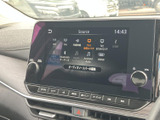 お気に入りの音楽を最高の音質で。多様なメディアに対応し、ドライブ中のエンターテインメントを充実させてくれます。音響調整も簡単です。