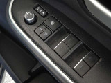電動格納式ドアミラー・パワーウインドウを装備しています。