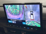 【マルチビューカメラシステム】専用のカメラにより、上から見下ろしたような視点で360度クルマの周囲を確認することができます☆死角部分も確認しやすく、狭い場所での切り返しや駐車もスムーズに行えます。
