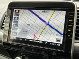 見やすい地図表示で、スムーズなナビゲーションを実現。渋滞情報も確認でき、最適なルートを提案します。運転に集中できる環境です。