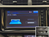 ナビ画面連動のETC付きです。高速道路料金所での小銭の出し入れや雨天時における窓の開け閉めなどの煩わしさが解消できます。料金所の通過もスムーズで快適ですよ。