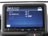 ★オーディオ画面★FM/AMラジオ、TV視聴に対応。Bluetooth接続やUSB接続で手軽に音楽を楽しむこともできます。「交通情報」の機能で快適で便利なドライブをサポートします!