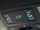 【パワーバックドア】スマートキーや運転席のボタンを押すだけでリアゲートが自動で開閉します!荷物を持っている時や、高い位置にあるバックドアを閉める際に便利な機能です♪