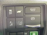【パワーバックドア】スマートキーや運転席のボタンを押すだけでリアゲートが自動で開閉します!荷物を持っている時や、高い位置にあるバックドアを閉める際に便利な機能です♪