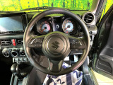 【純正革巻きステアリング】上質な革を使用することで、手にしっかり馴染みとても運転しやすいハンドルです♪