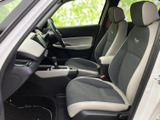 運転しやすい視界と、操作しやすい配置が魅力。快適なドライブをサポートします。