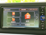 様々な機能が搭載されており、快適なカーライフを演出します。お気に入りの音楽を聴きながら、リラックスしたドライブをお楽しみください。