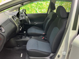 シンプルな操作系で、誰でも簡単に運転できます。必要な情報を一目で確認できる配置で、安全運転をサポートします。