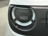 LEDヘッドライトは、点灯の瞬間から最大光量を発揮し、突然暗くなるトンネルなどでの安定感を高めます。